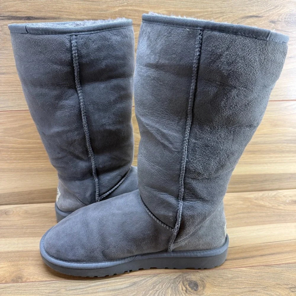 UGG Classic Tall Gray Grey Suede Boots Womens 10 Shearling Fur Cozy Cottagecore